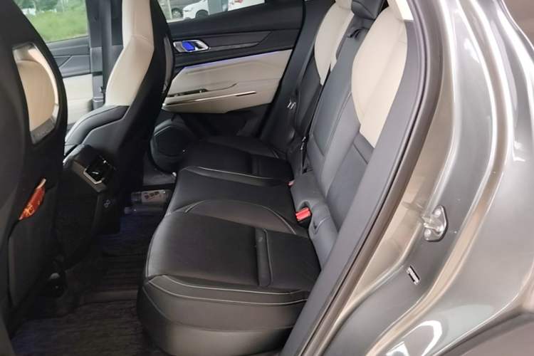 Used Lynk & Co 05 2020 2.0TD Two-Wheel Drive Zhaoyang Plus Left Rear Seat
