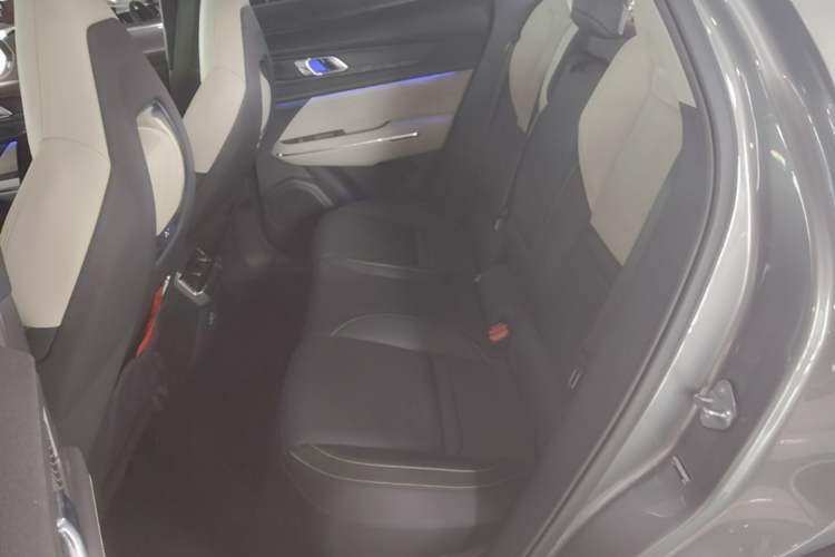 Used Lynk & Co 05 2020 2.0TD Two-Wheel Drive Zhaoyang Plus Left Rear Seat