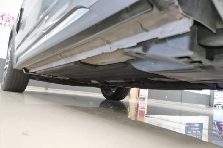 Used Lynk & Co 05 2020 2.0TD Four-Wheel Drive HypeHalo Left Side Sill