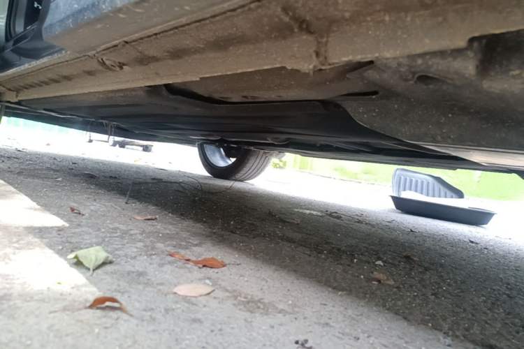 Used Lynk & Co 05 2020 2.0TD Two-Wheel Drive Shine Halo Left Side Sill