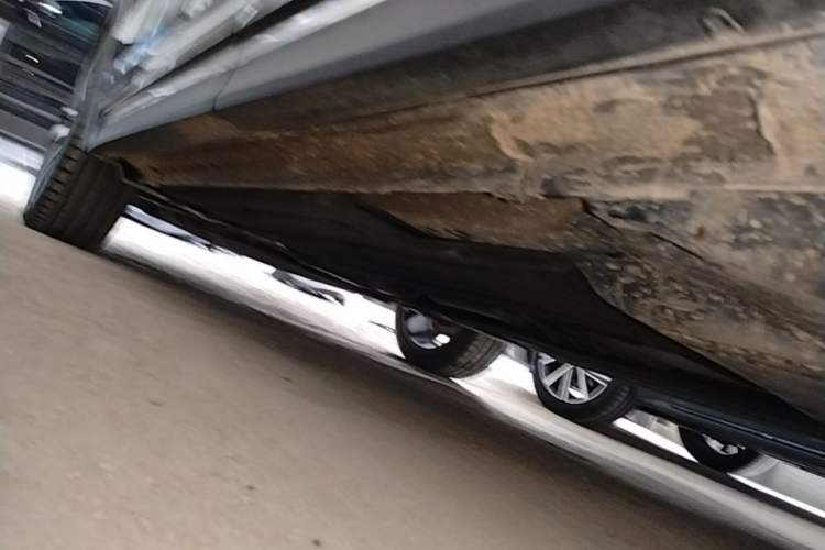Used Lynk & Co 05 2020 2.0TD Four-Wheel Drive HypeHalo Left Side Sill