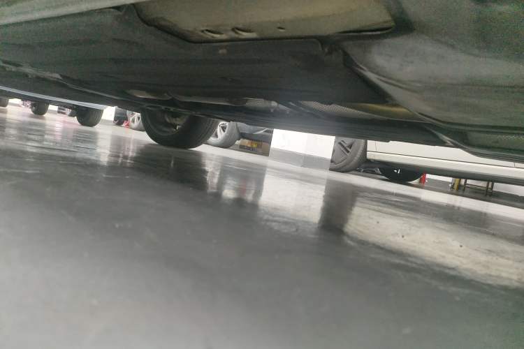 Used Lynk & Co 05 2020 2.0TD Two-Wheel Drive Shine Halo Left Side Sill