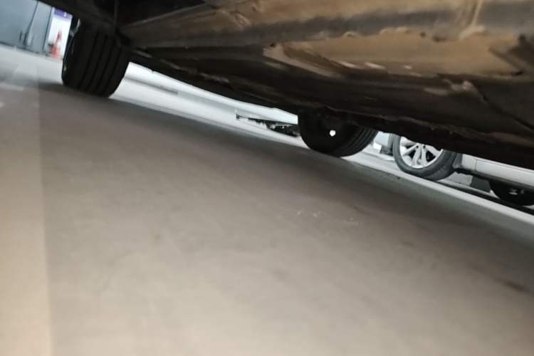 Used Lynk & Co 05 2020 2.0TD Two-Wheel Drive Shine Halo Left Side Sill