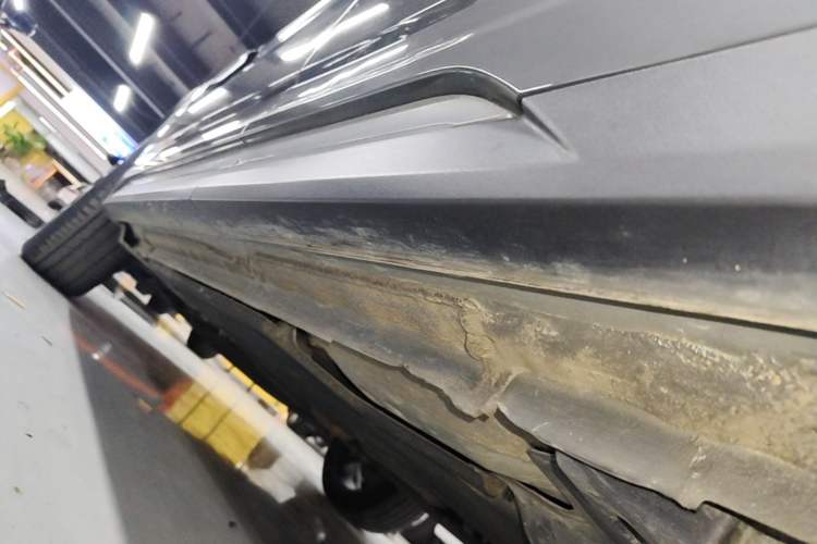 Used Lynk & Co 05 2020 2.0TD Four-Wheel Drive HypeHalo Left Side Sill