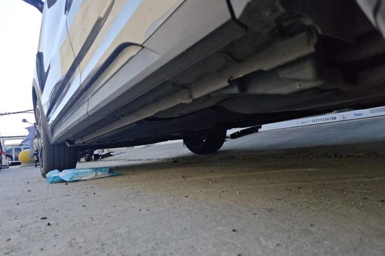 Used Lynk & Co 05 2020 2.0TD Two-Wheel Drive Shine Halo Left Side Sill