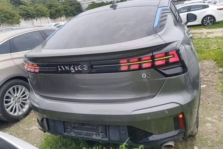 Used Lynk & Co 05 2020 2.0TD Two-Wheel Drive Shine Halo Rear