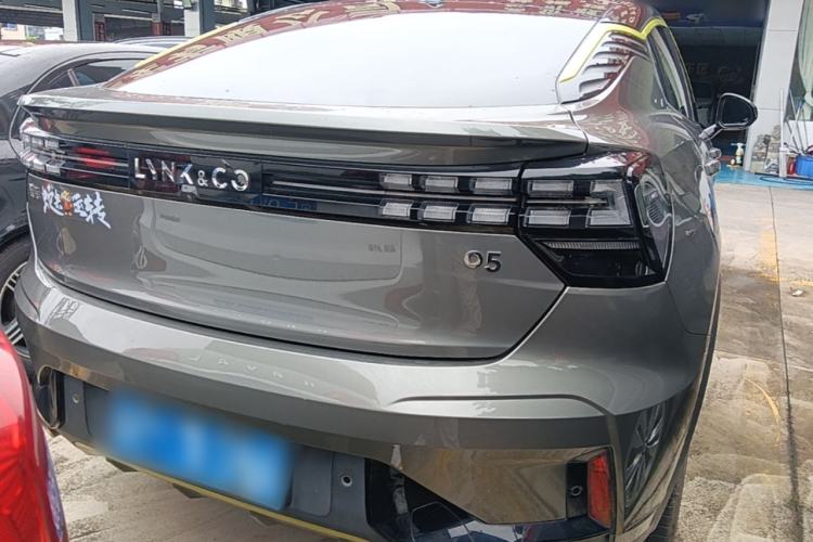 Used Lynk & Co 05 2020 2.0TD Two-Wheel Drive Shine Halo Rear