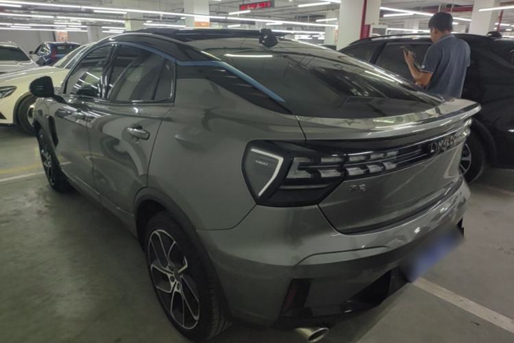 Used Lynk & Co 05 2020 2.0TD Two-Wheel Drive Shine Halo Rear Left 45 Deg