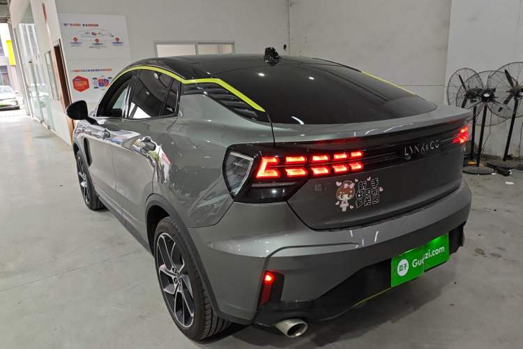 Used Lynk & Co 05 2020 2.0TD Two-Wheel Drive Shine Halo Rear Left 45 Deg