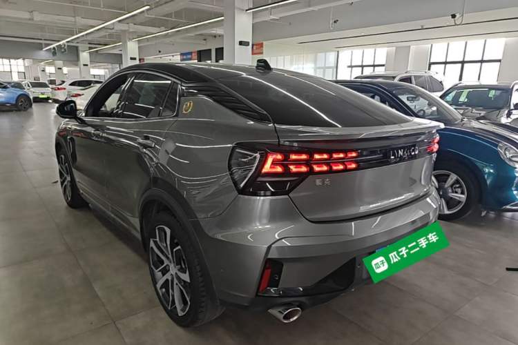 Used Lynk & Co 05 2020 2.0TD Four-Wheel Drive HypeHalo Rear Left 45 Deg