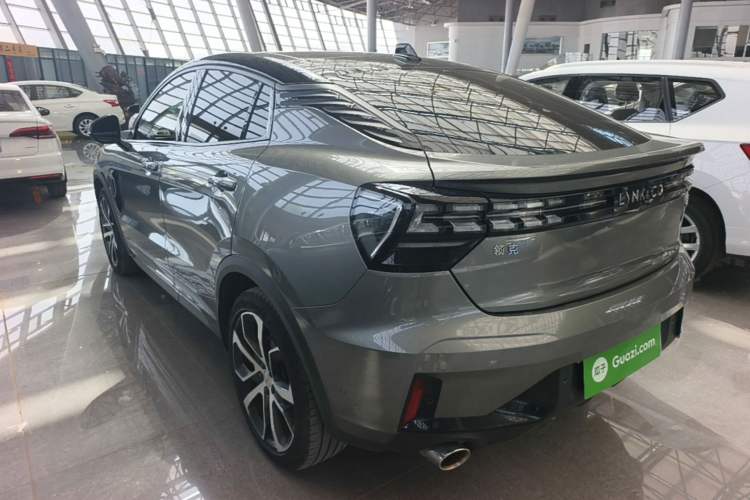 Used Lynk & Co 05 2020 2.0TD Four-Wheel Drive HypeHalo Rear Left 45 Deg