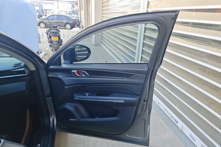 Used Lynk & Co 05 2020 2.0TD Two-Wheel Drive Shine Halo Right Front Door Interior