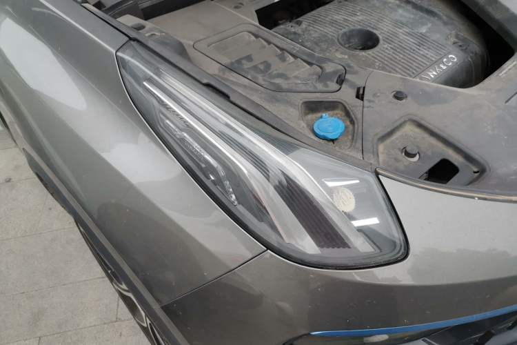 Used Lynk & Co 05 2020 2.0TD Two-Wheel Drive Shine Halo Right Front Headlight
