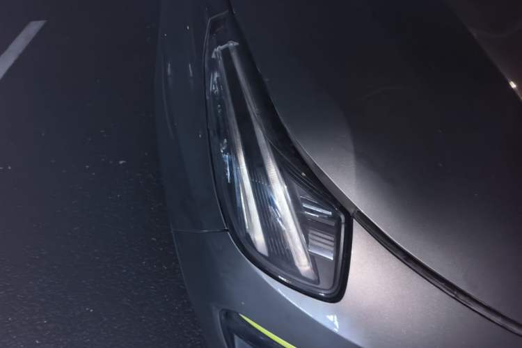 Used Lynk & Co 05 2020 2.0TD Two-Wheel Drive Shine Halo Right Front Headlight