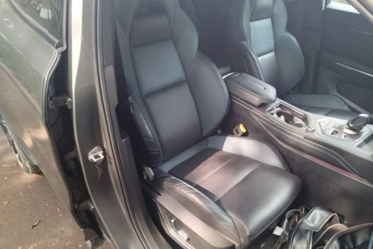 Used Lynk & Co 05 2020 2.0TD Two-Wheel Drive Shine Halo Right Front Seat