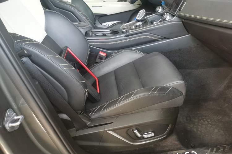 Used Lynk & Co 05 2020 2.0TD Two-Wheel Drive Shine Halo Right Front Seat