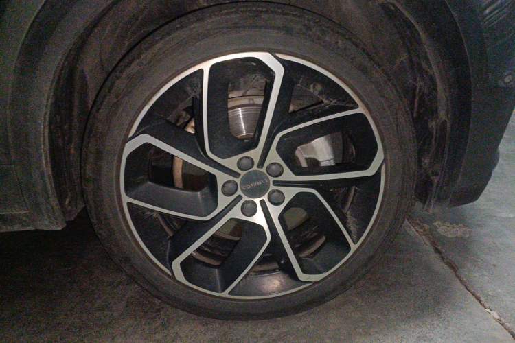 Used Lynk & Co 05 2020 2.0TD Two-Wheel Drive Shine Halo Right Front Wheel Hub