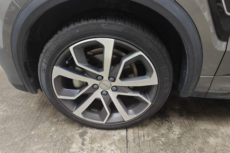 Used Lynk & Co 05 2020 2.0TD Four-Wheel Drive HypeHalo Right Front Wheel Hub