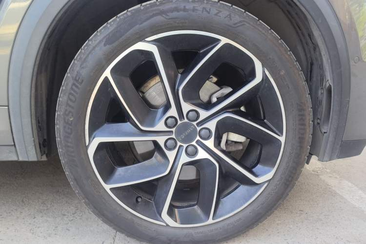Used Lynk & Co 05 2020 2.0TD Two-Wheel Drive Shine Halo Right Front Wheel Hub