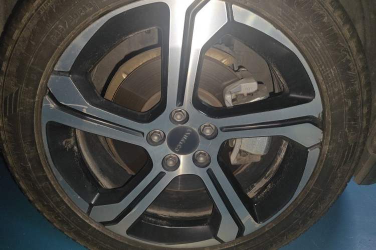 Used Lynk & Co 05 2020 2.0TD Two-Wheel Drive Zhaoyang Plus Right Front Wheel Hub