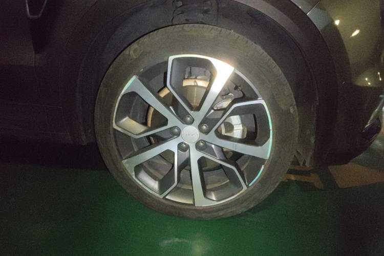 Used Lynk & Co 05 2020 2.0TD Four-Wheel Drive HypeHalo Right Front Wheel Hub
