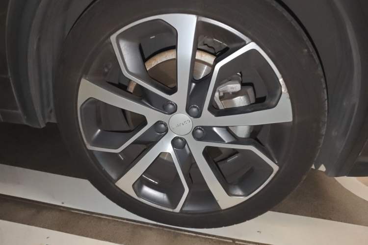 Used Lynk & Co 05 2020 2.0TD Four-Wheel Drive HypeHalo Right Front Wheel Hub