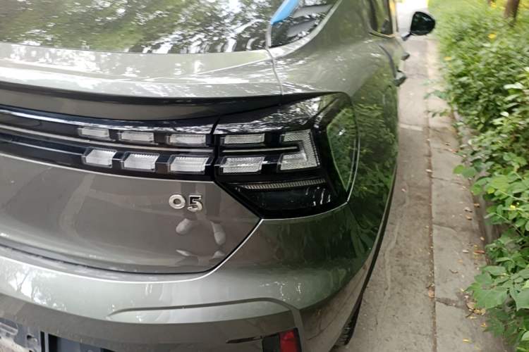 Used Lynk & Co 05 2020 2.0TD Two-Wheel Drive Shine Halo Right Rear Taillight