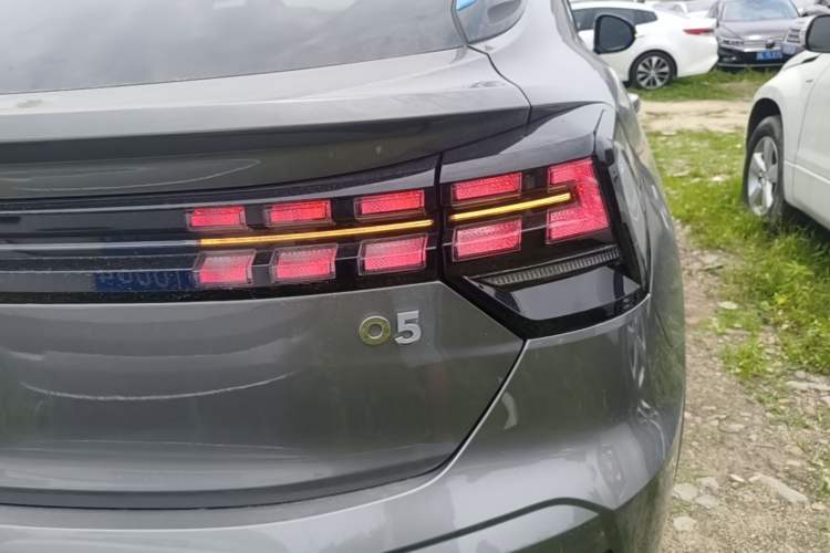 Used Lynk & Co 05 2020 2.0TD Two-Wheel Drive Shine Halo Right Rear Taillight