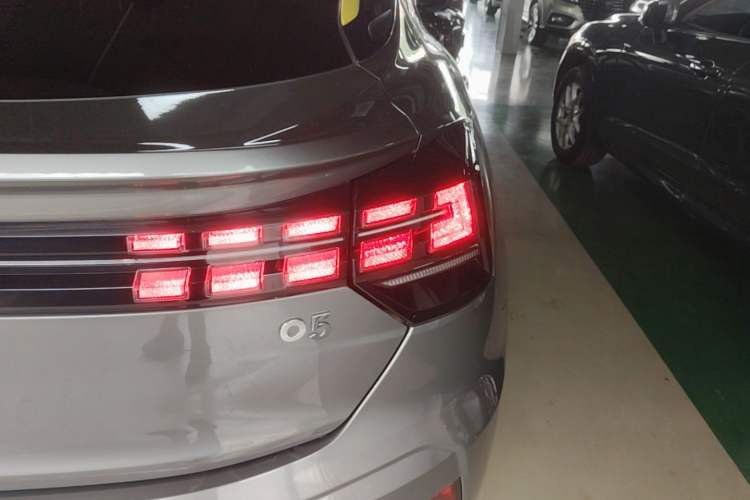 Used Lynk & Co 05 2020 2.0TD Two-Wheel Drive Zhaoyang Plus Right Rear Taillight