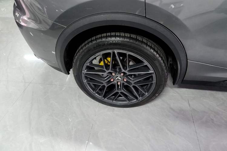 Used Lynk & Co 05 2020 2.0TD Four-Wheel Drive HypeHalo Right Rear Wheel Hub