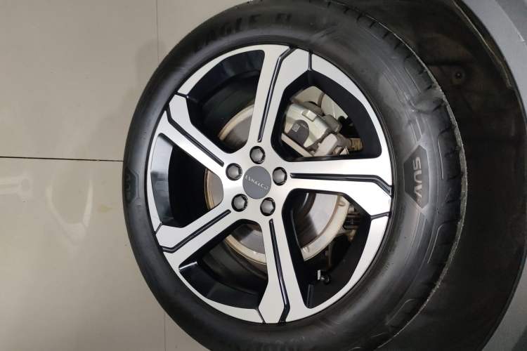Used Lynk & Co 05 2020 2.0TD Two-Wheel Drive Zhaoyang Plus Right Rear Wheel Hub
