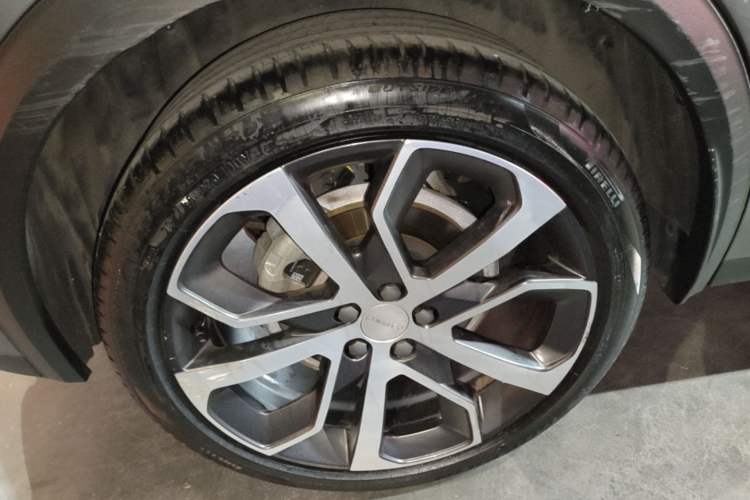 Used Lynk & Co 05 2020 2.0TD Four-Wheel Drive HypeHalo Right Rear Wheel Hub