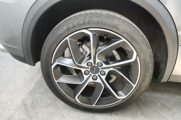 Used Lynk & Co 05 2020 2.0TD Two-Wheel Drive Shine Halo Right Rear Wheel Hub