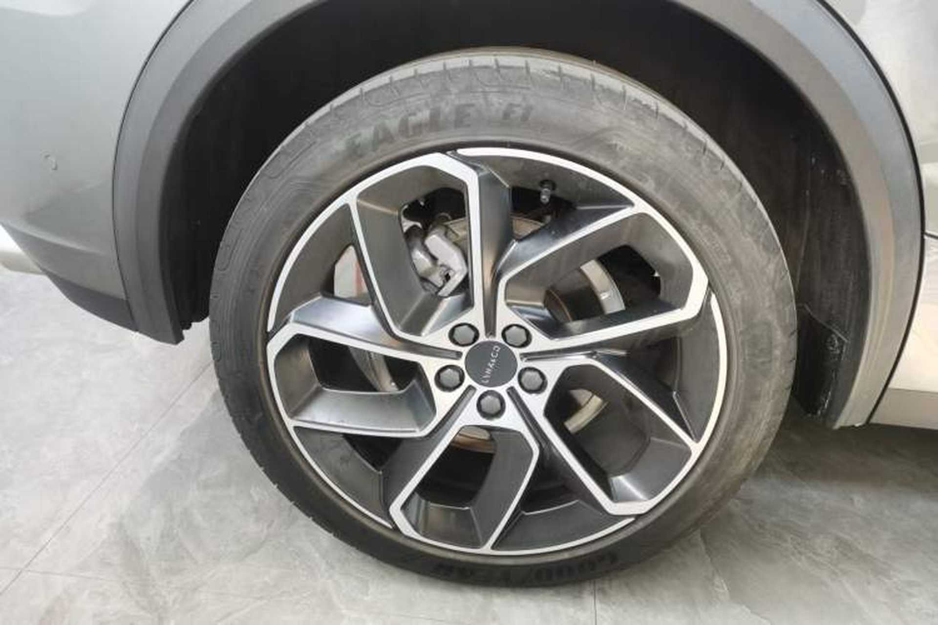 Used Lynk & Co 05 2020 2.0TD Two-Wheel Drive Shine Halo Right Rear Wheel Hub