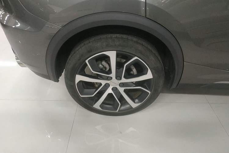 Used Lynk & Co 05 2020 2.0TD Four-Wheel Drive HypeHalo Right Rear Wheel Hub