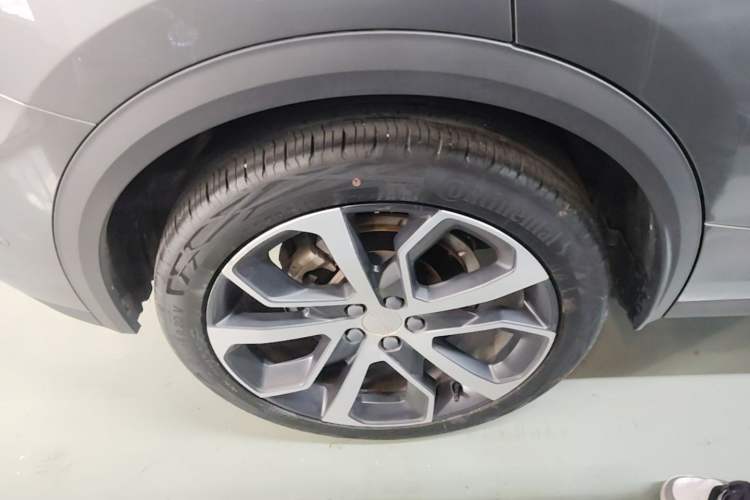Used Lynk & Co 05 2020 2.0TD Four-Wheel Drive HypeHalo Right Rear Wheel Hub