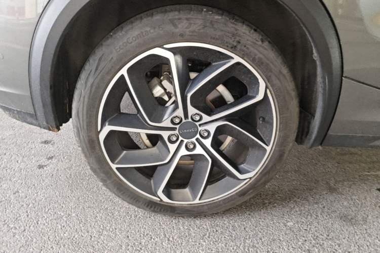 Used Lynk & Co 05 2020 2.0TD Two-Wheel Drive Shine Halo Right Rear Wheel Hub