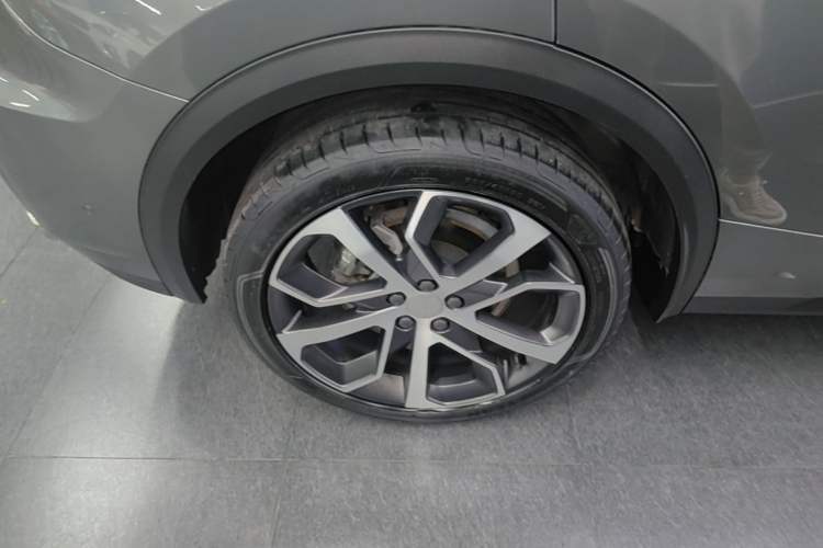 Used Lynk & Co 05 2020 2.0TD Four-Wheel Drive HypeHalo Right Rear Wheel Hub