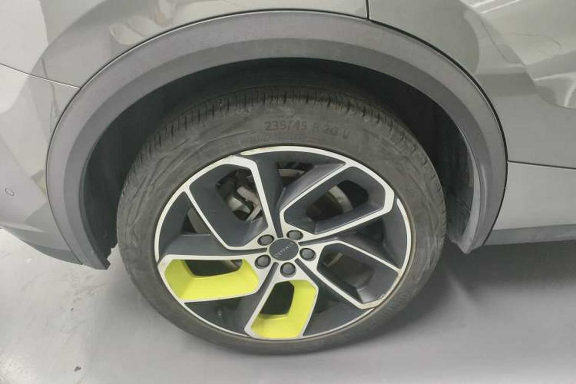 Used Lynk & Co 05 2020 2.0TD Two-Wheel Drive Shine Halo Right Rear Wheel Hub