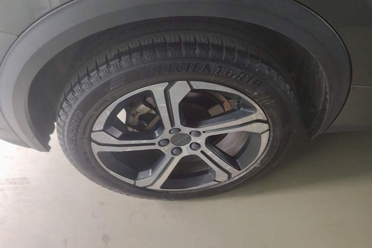 Used Lynk & Co 05 2020 2.0TD Two-Wheel Drive Zhaoyang Plus Right Rear Wheel Hub
