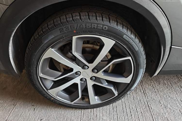 Used Lynk & Co 05 2020 2.0TD Four-Wheel Drive HypeHalo Right Rear Wheel Hub