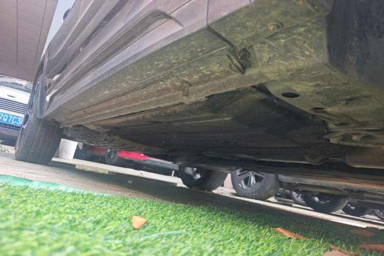 Used Lynk & Co 05 2020 2.0TD Two-Wheel Drive Shine Halo Right Side Sill