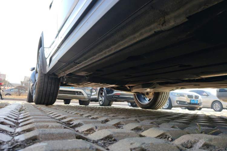 Used Lynk & Co 05 2020 2.0TD Two-Wheel Drive Shine Halo Right Side Sill