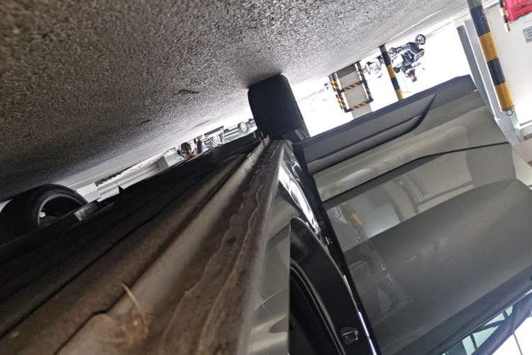 Used Lynk & Co 05 2020 2.0TD Two-Wheel Drive Shine Halo Right Side Sill