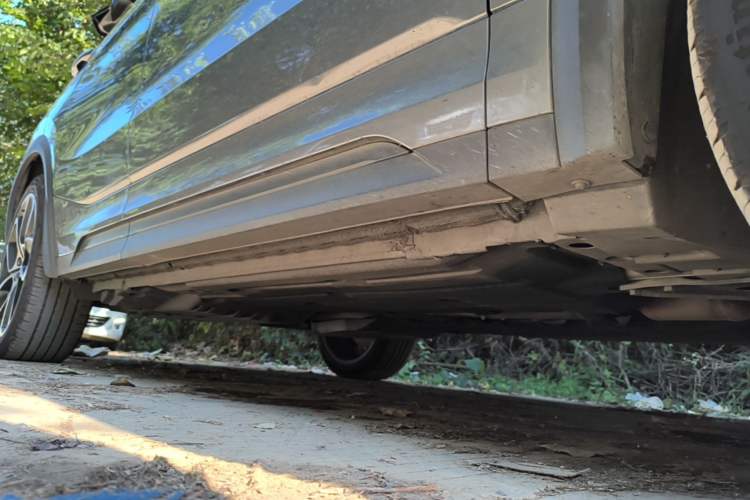 Used Lynk & Co 05 2020 2.0TD Two-Wheel Drive Shine Halo Right Side Sill