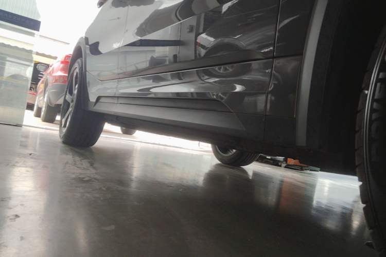 Used Lynk & Co 05 2020 2.0TD Two-Wheel Drive Zhaoyang Plus Right Side Sill