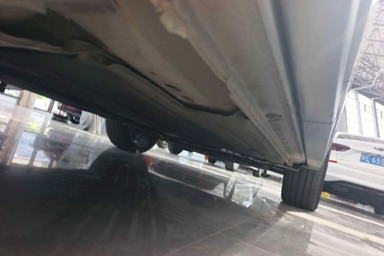 Used Lynk & Co 05 2020 2.0TD Four-Wheel Drive HypeHalo Right Side Sill