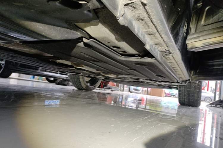 Used Lynk & Co 05 2020 2.0TD Two-Wheel Drive Shine Halo Right Side Sill