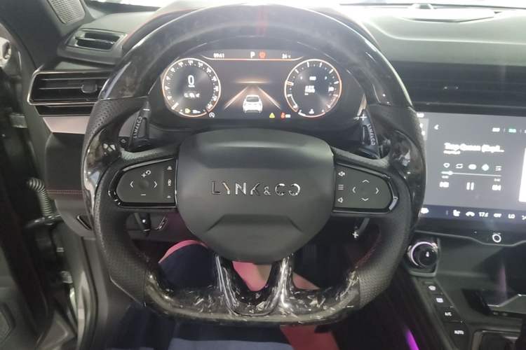 Used Lynk & Co 05 2020 2.0TD Four-Wheel Drive HypeHalo Steering Wheel