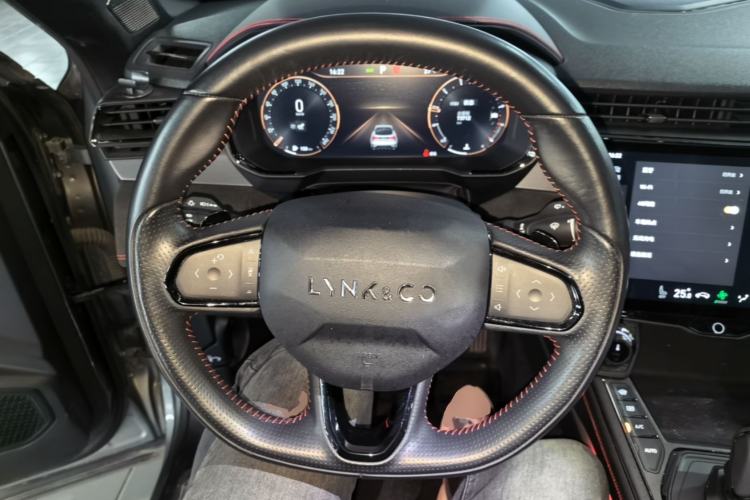 Used Lynk & Co 05 2020 2.0TD Four-Wheel Drive HypeHalo Steering Wheel